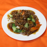 130. Beef with Oyster Sauce on Rice 蚝油牛肉饭