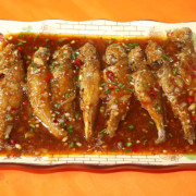 35. Crispy &amp; Spicy Yellow Croaker with sauce 香酥小黄鱼