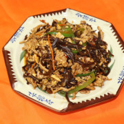 57. Shredded Pork with Chinese Fungus (Spicy)木须肉丝